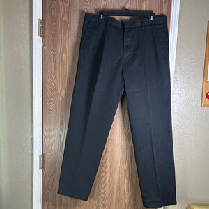 Dockers Men's Charcoal Dress Pants